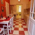 Yellow Apartamento *