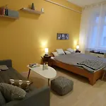 Yellow Apartamento *